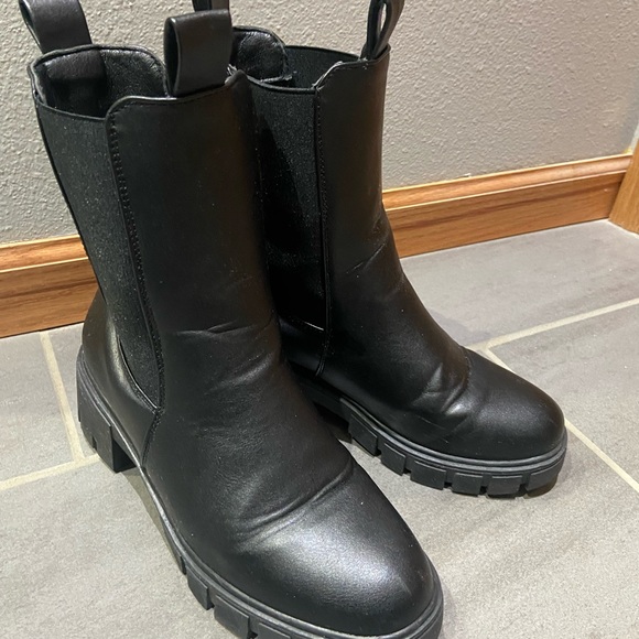 High Top Chelsea Boot - Picture 5 of 6